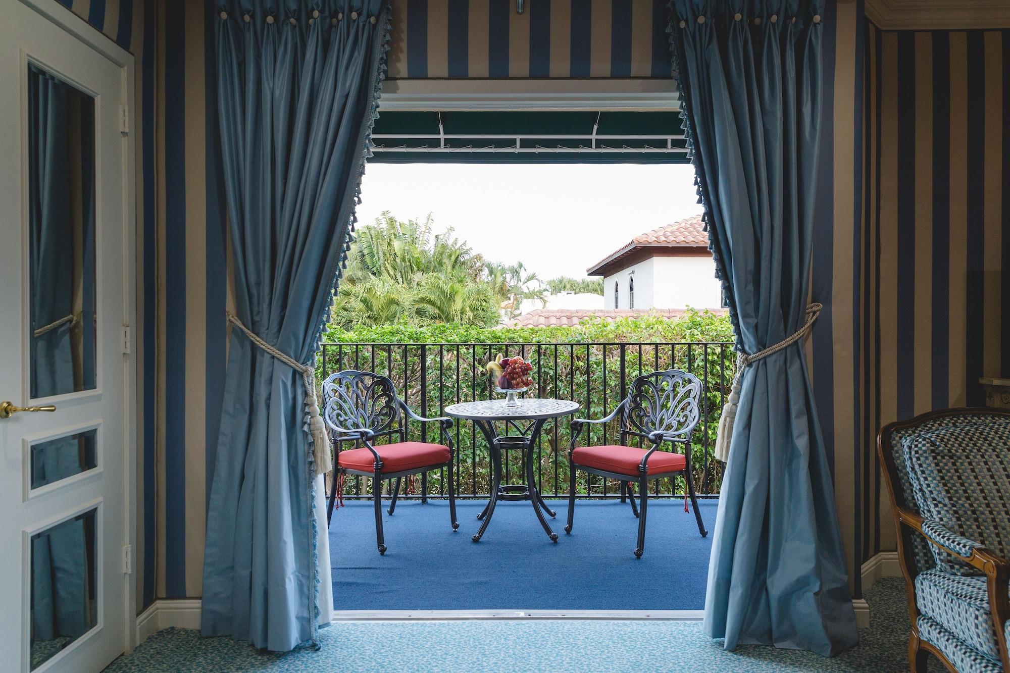 The Chesterfield Hotel Palm Beach Exterior photo
