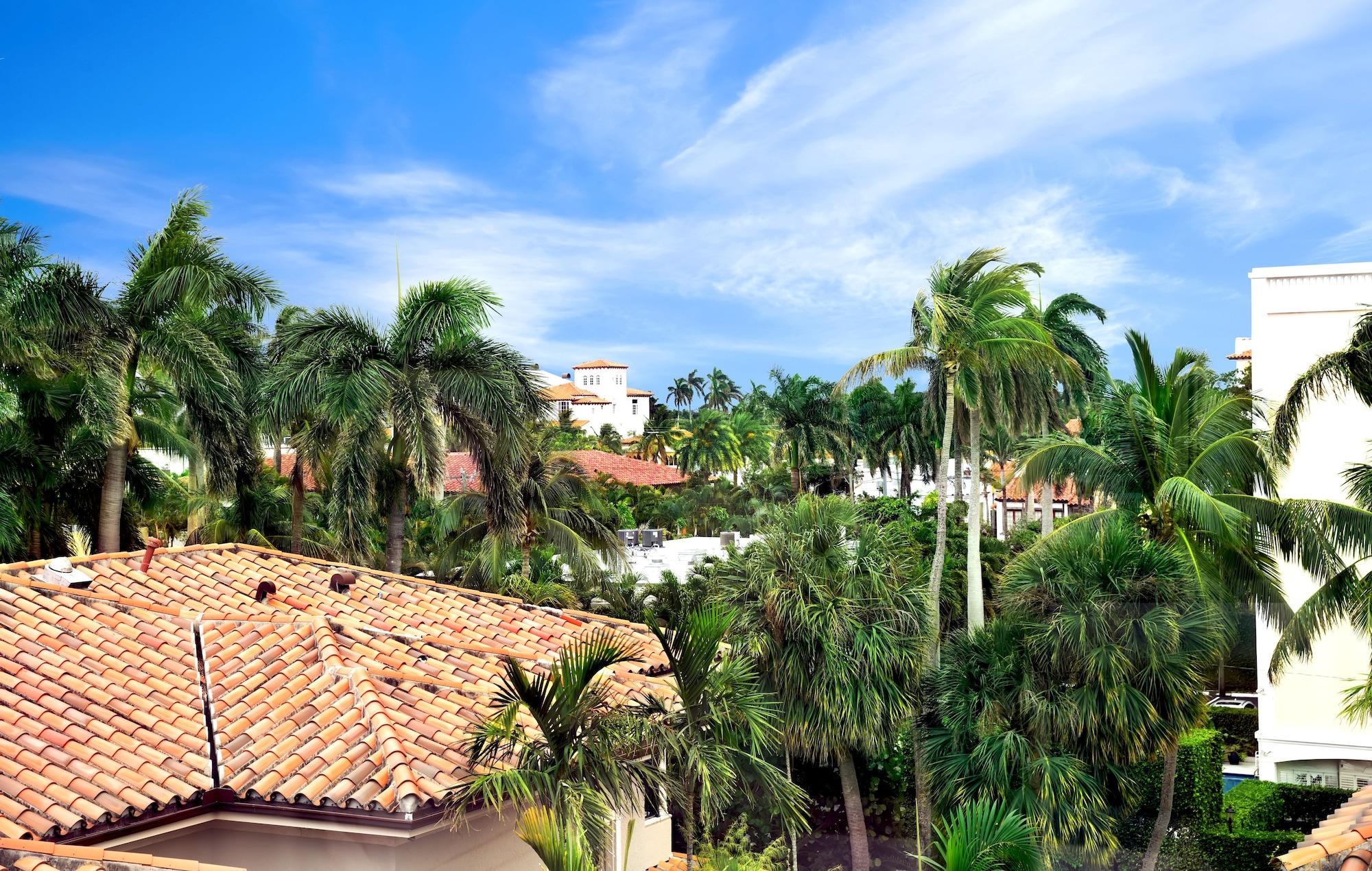 The Chesterfield Hotel Palm Beach Exterior photo